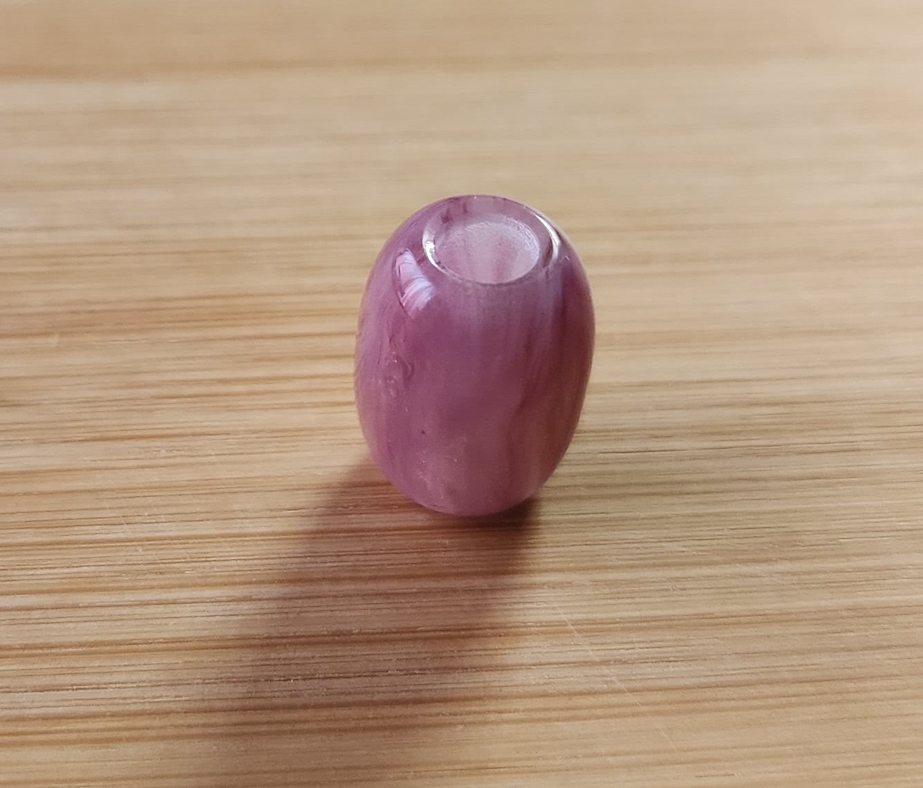 15 Lilac Barrel Resin Loc Bead