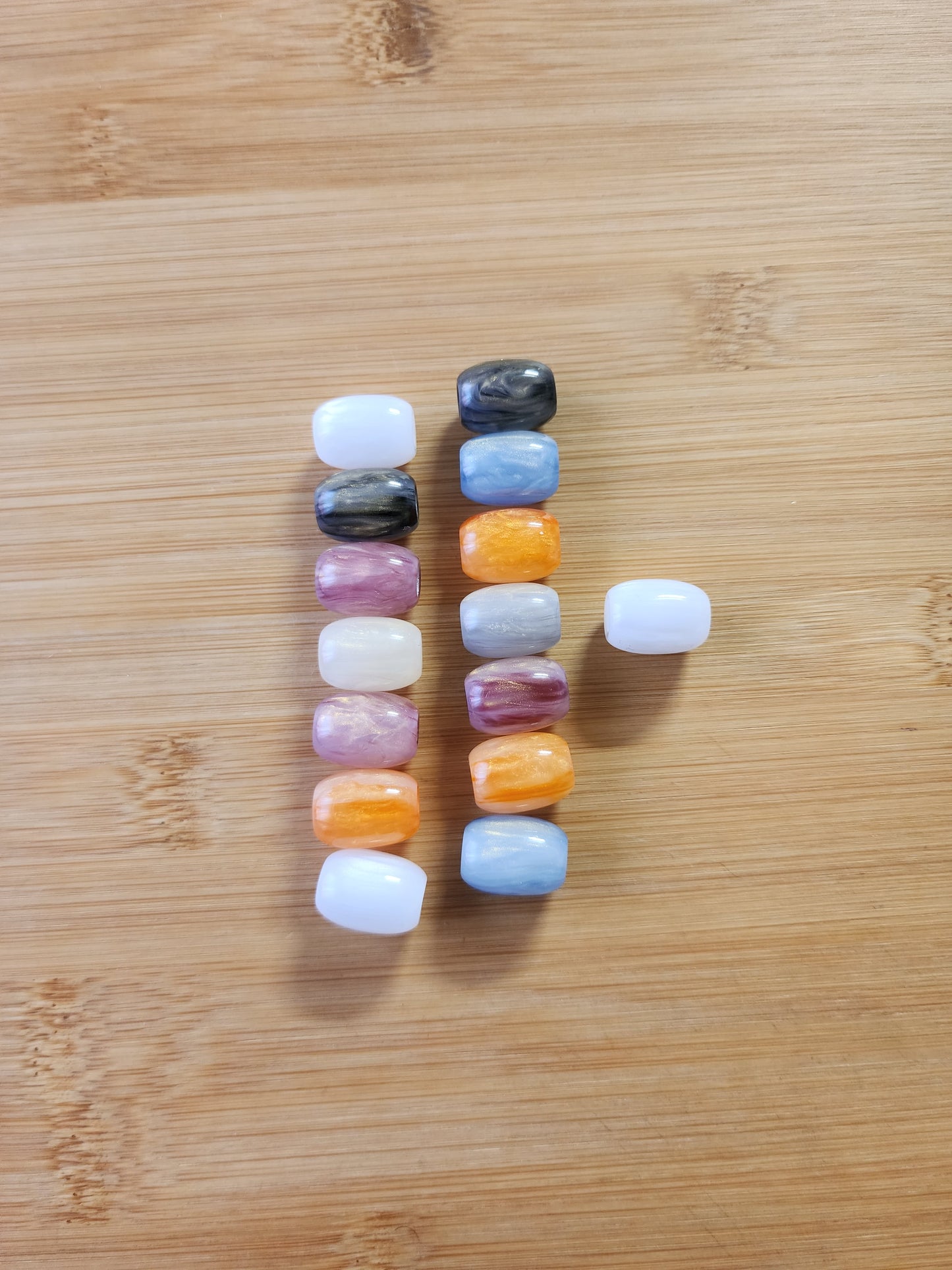 15 Assorted Barrel Resin Loc Bead